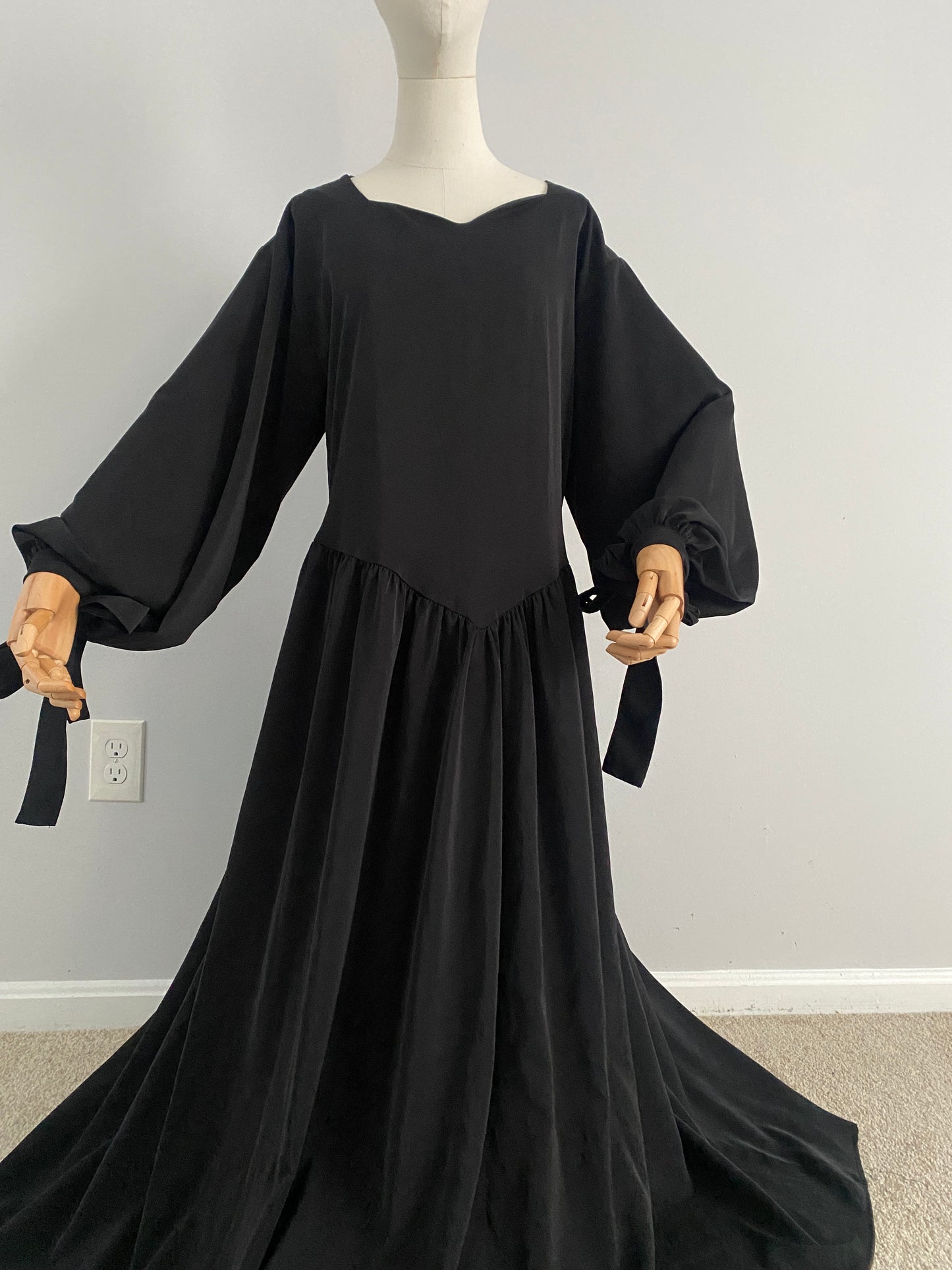 Unreleased Leather Princessa Abaya - Size 56 ONLY!